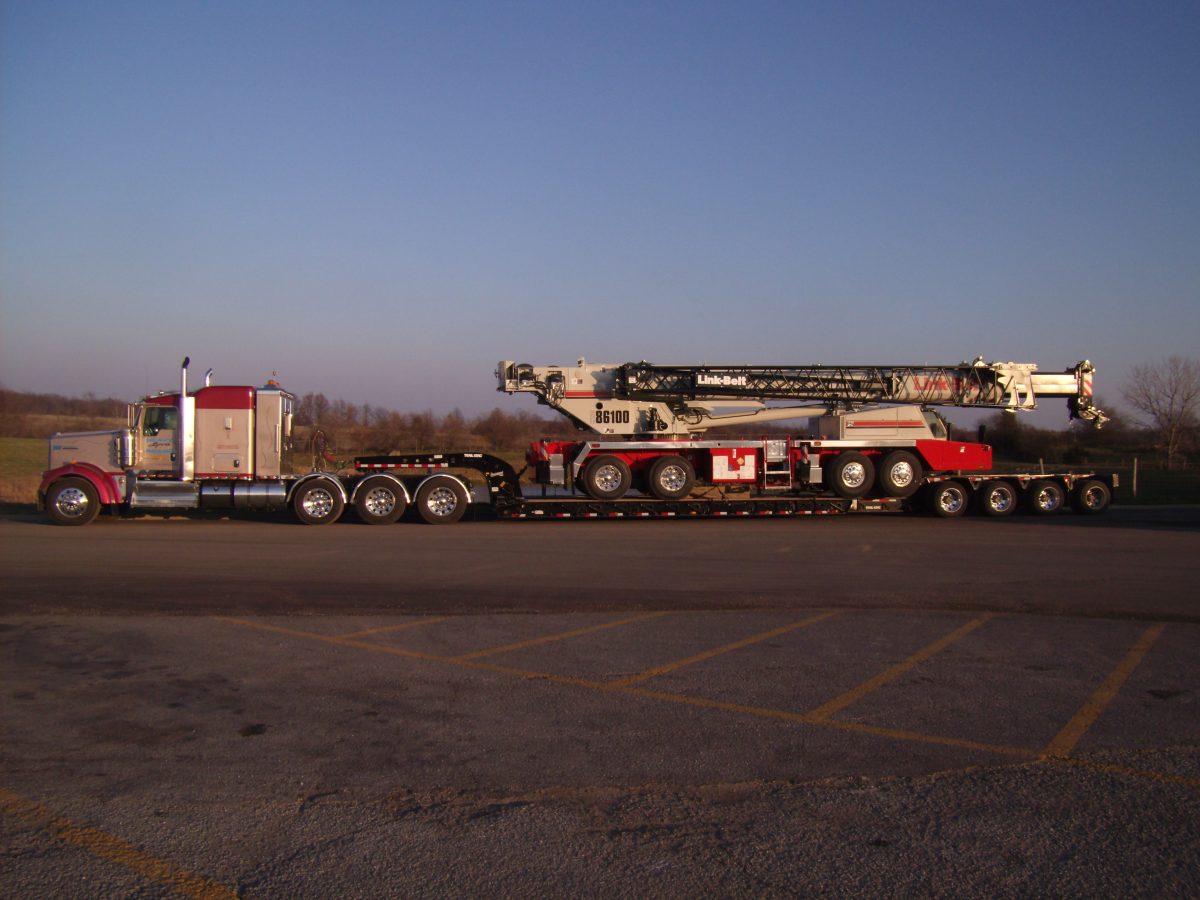 Lynn’s Heavy Hauling, LLC Moving the equipment that builds progress
